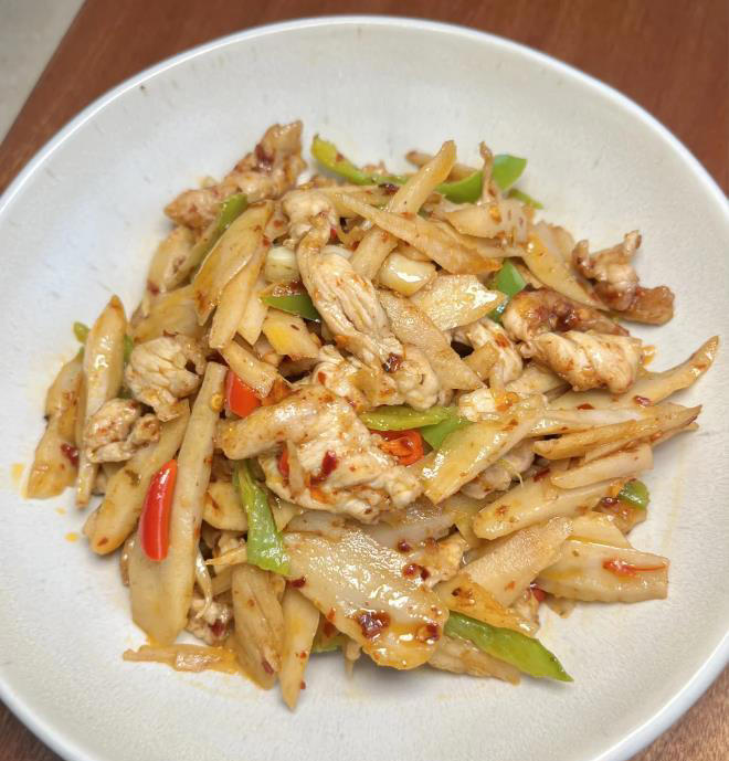 夏日餐桌C位：莲藕和它是绝配，脆爽开胃，营养全面，错过太可惜