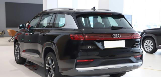 感受下奥迪Q6诚意：大7座SUV，长近5.1米，比宝马X5便宜20万上市