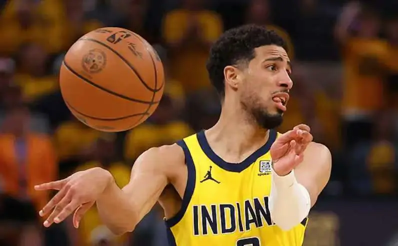 步行者夺赛点！哈利32+12+15，布伦森31分，唐斯24+12不能这么用