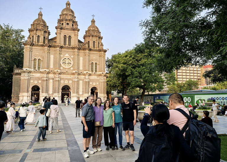  再次扩大范围！中国对沙特、阿曼、科威特、巴林4国试行免签 