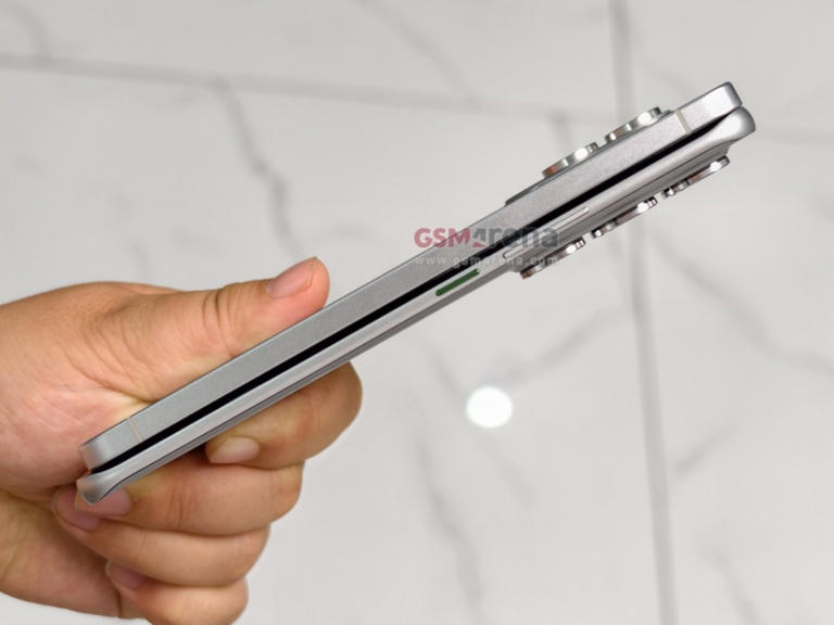 传音Infinix Hot 60 Pro+更多图片曝光：仅5.95mm厚、154.6g重