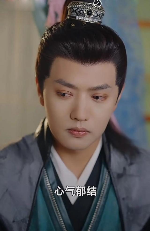 短剧男女主的花期也太短了吧，人还没有火起来，颜值已经先垮了