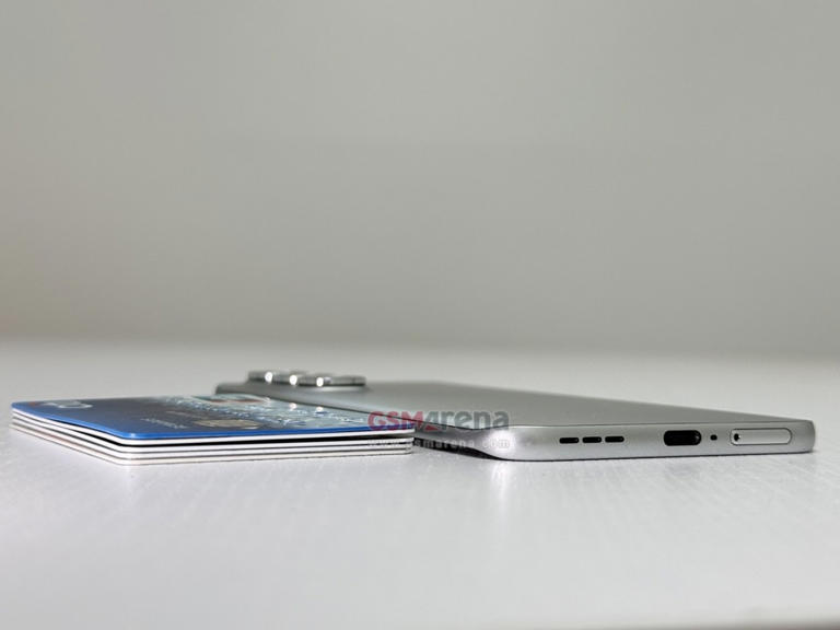 传音Infinix Hot 60 Pro+更多图片曝光：仅5.95mm厚、154.6g重