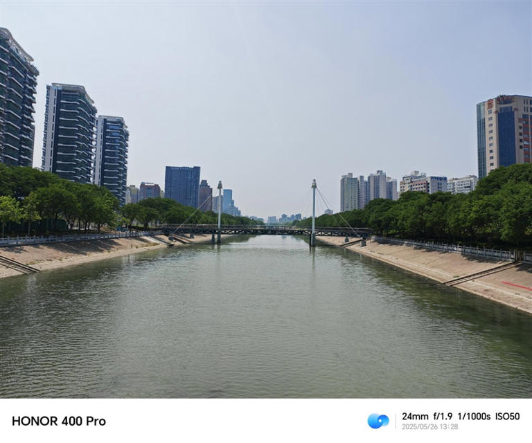 鱼与熊掌全都要！荣耀400 Pro评测：7.8mm机身塞进旗舰性能和影像
