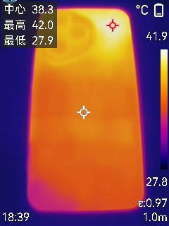 鱼与熊掌全都要！荣耀400 Pro评测：7.8mm机身塞进旗舰性能和影像