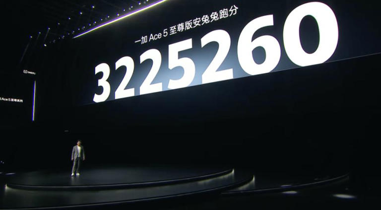 1799拿下7100mAh，刚发布这千元机，给我整不会了