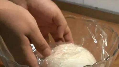 30秒烙出香软油饼，成本几块全家吃饱，你家也能零失败？