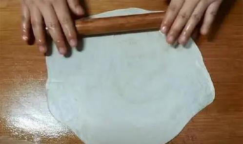 30秒烙出香软油饼，成本几块全家吃饱，你家也能零失败？