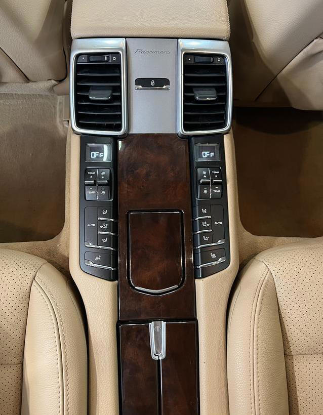 12万入手保时捷Panamera，豪华跑车梦值不值？