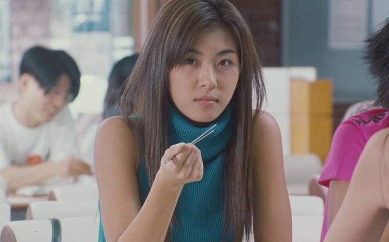 《色即是空》女主河智苑被偶遇，身材棒又漂亮，46岁状态太好了