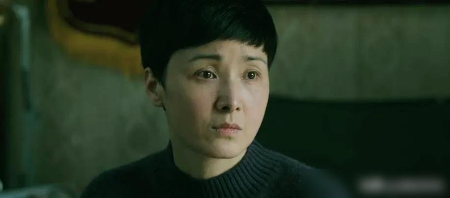 45岁演员黄曼似25岁，生活低调，成年女儿颜值高！