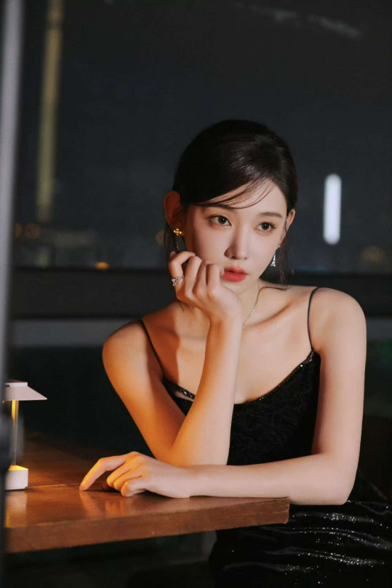 李沐宸被骂缺心眼？短剧一姐“功利”下的清醒