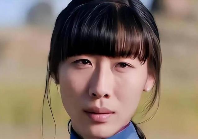 任素汐恋情风波不断，前夫跪地求复合，她却选择事业？