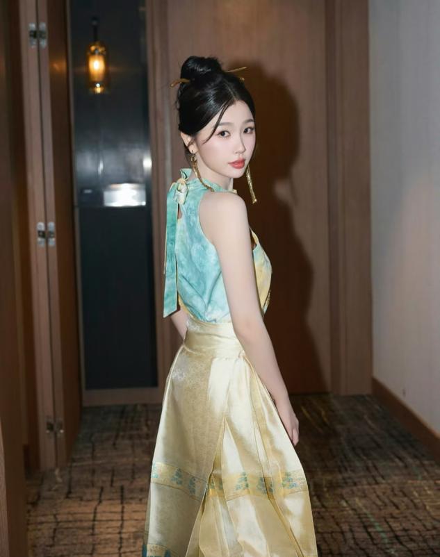 虞书欣穿马面裙太精致，古代与现代的完美碰撞，国风终于成主流