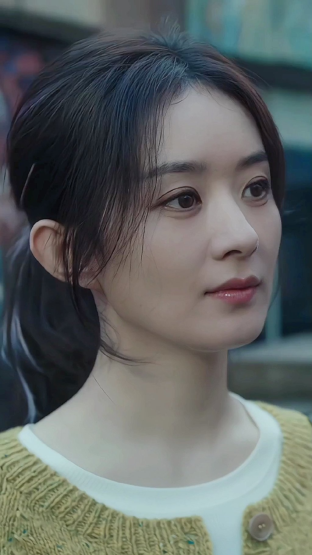 赵丽颖新剧《在人间》首播引热议，多重人格故事触动观众内心