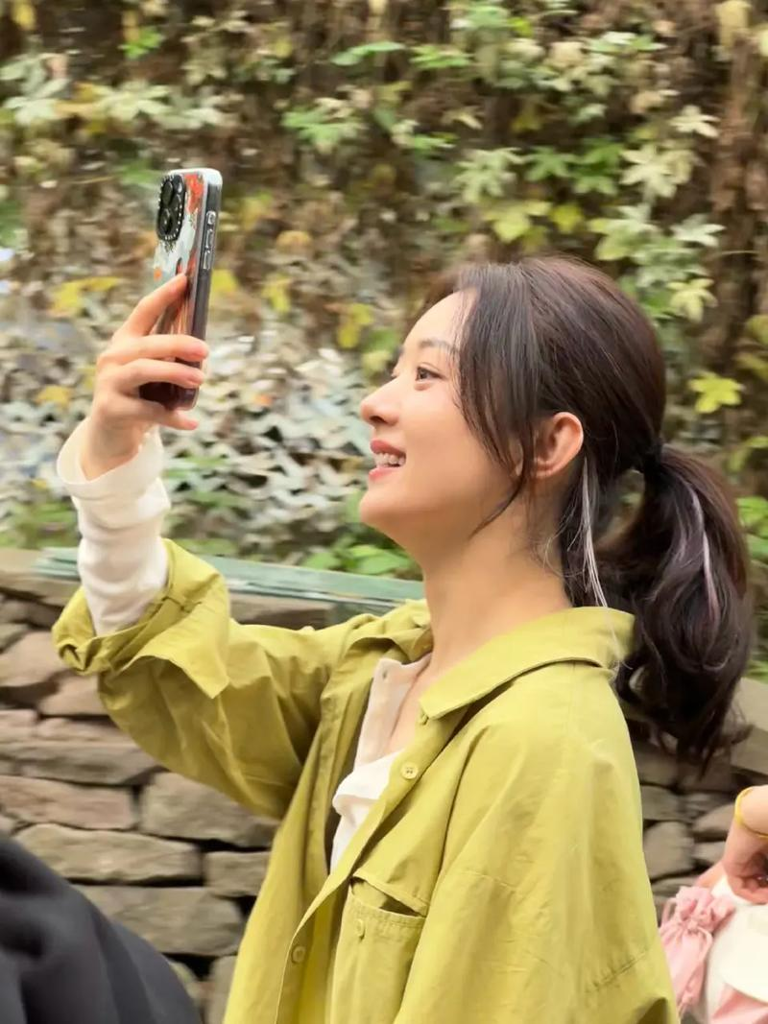 赵丽颖新剧《在人间》首播引热议，多重人格故事触动观众内心