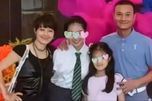 看见马伊琍深夜官宣喜讯，才意识到，她已是文章高攀不起的存在！