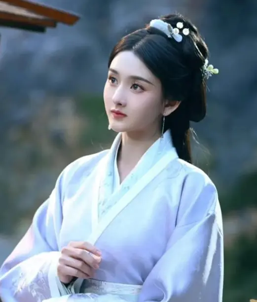 明明都是宋祖儿出演的女主，半夏和小乔的差别咋就这么大呢？