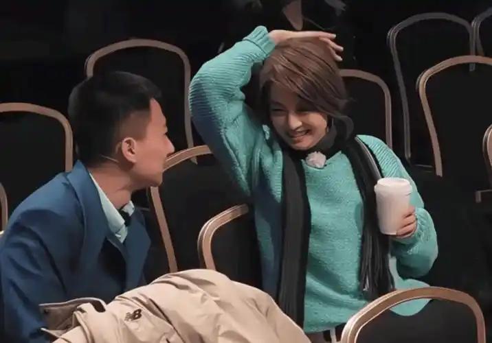 看见马伊琍深夜官宣喜讯，才意识到，她已是文章高攀不起的存在！