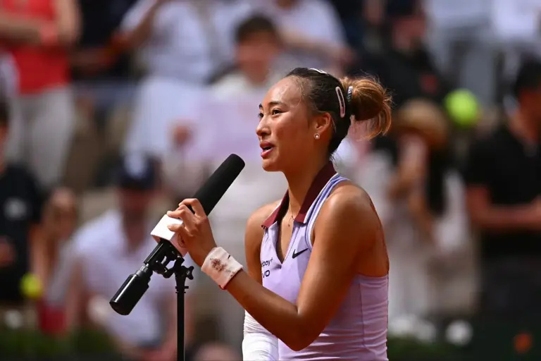 1-2！法网大爆冷：两位前四种子出局，郑钦文冲击半决赛时间确定