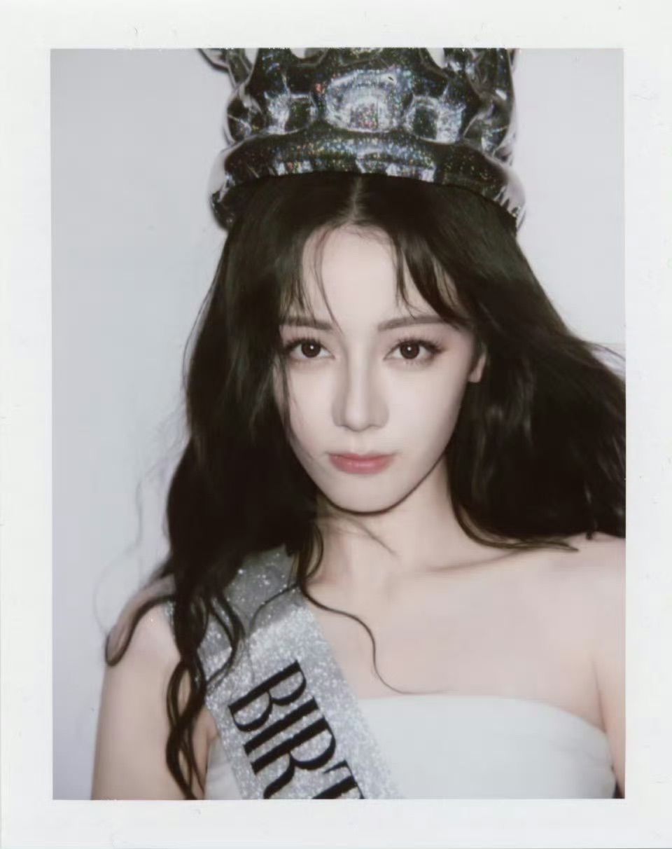  周星驰执导电影《女足》今日正式杀青，迪丽热巴、张艺兴等人主演 