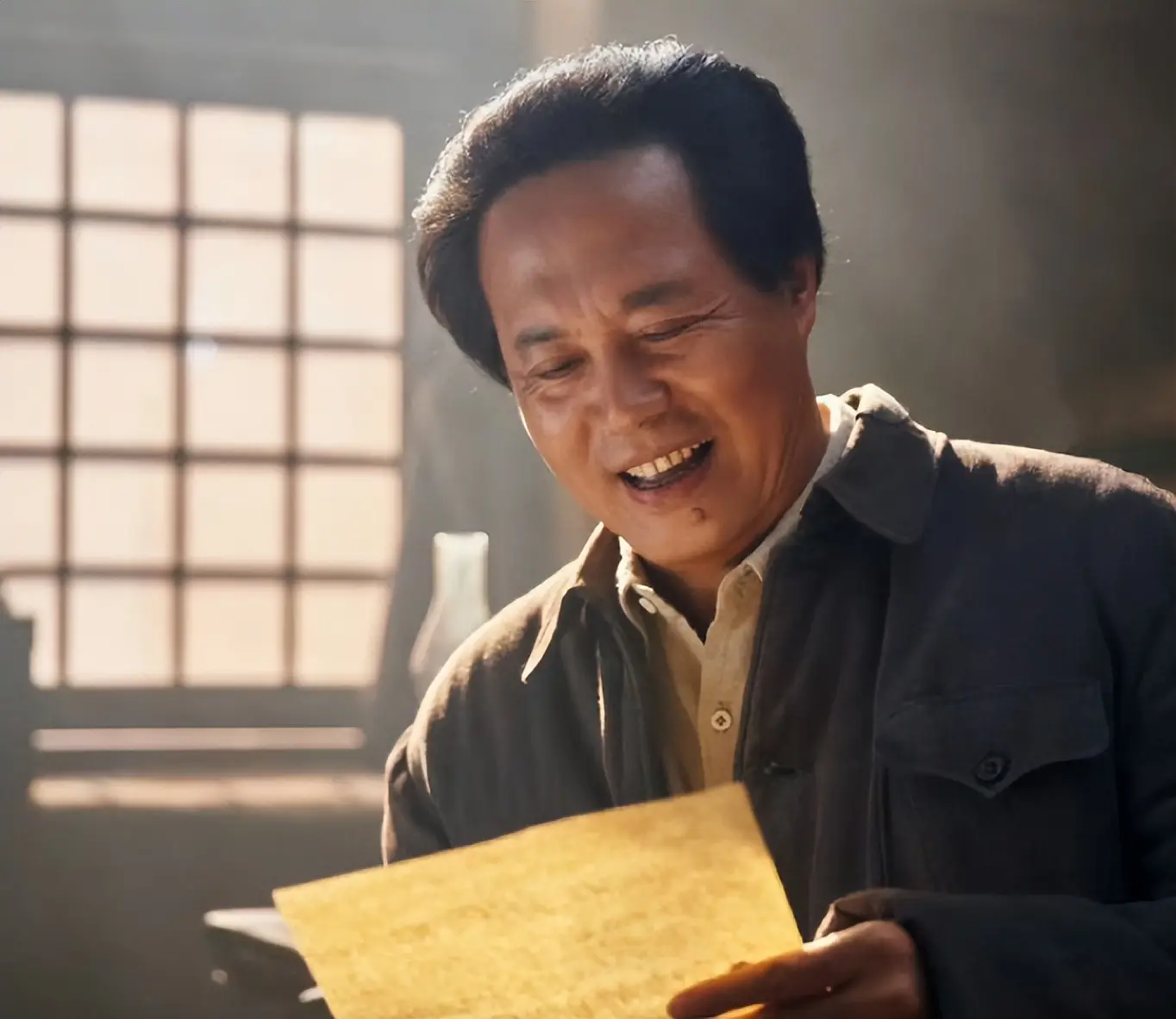 《阵地》央视首播！8位实力派坐镇，王劲松再出山，欲成2025年剧王