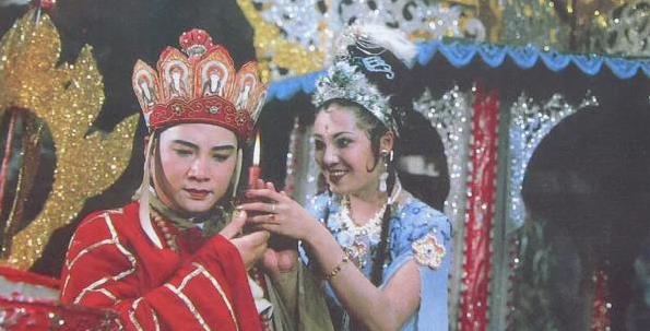 86版西游记火爆全国，徐少华26岁帅气旧照曝光，却因努力成唐僧