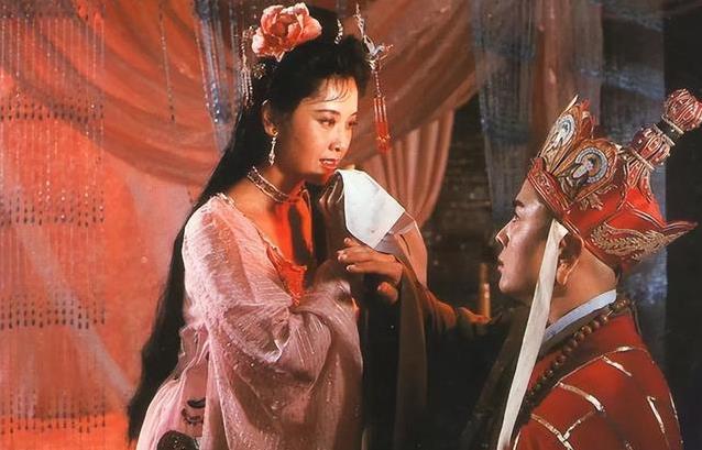 86版西游记火爆全国，徐少华26岁帅气旧照曝光，却因努力成唐僧