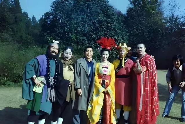 86版西游记火爆全国，徐少华26岁帅气旧照曝光，却因努力成唐僧