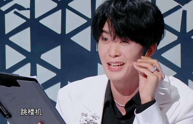 不是张靓颖俗了，是你的“审美羞耻症”犯了