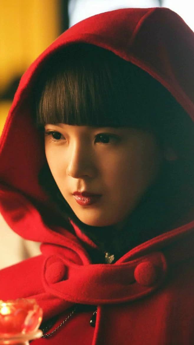 从《玫瑰的故事》到《蛮好的人生》，她瘦到脱相却添高知气质