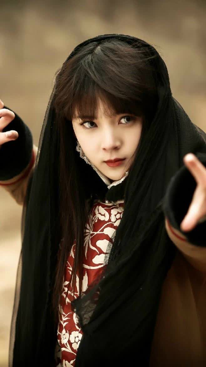 从《玫瑰的故事》到《蛮好的人生》，她瘦到脱相却添高知气质