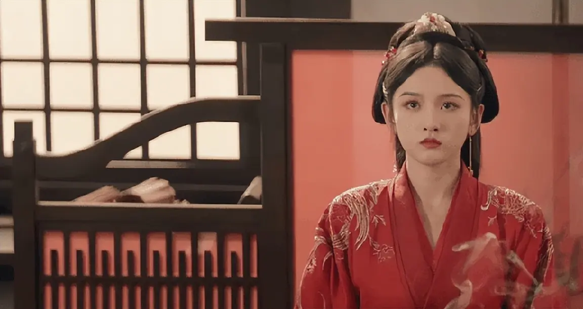 《折腰》：当李雪琴混进古装剧，和宋祖儿同框时，简直是降维打击