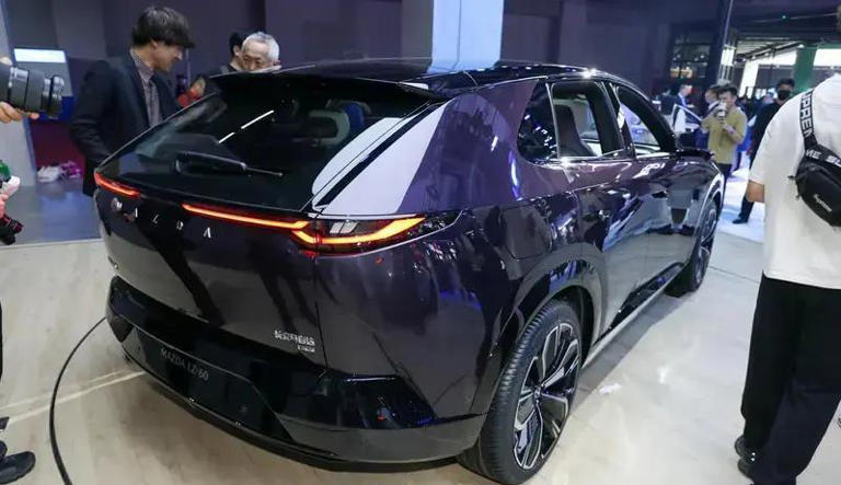 最听劝的合资SUV！未上市“一炮而红”！订单破20000台，剑指比亚迪