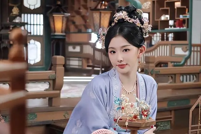 网评2025古装剧「新一代古装美人」TOP10!《折腰》宋祖儿第4，孟子义第3，冠军天选古人