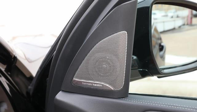 实拍宝马X5，轴距超3米1，入门配2.0T+8AT动力，选它还是新势力？