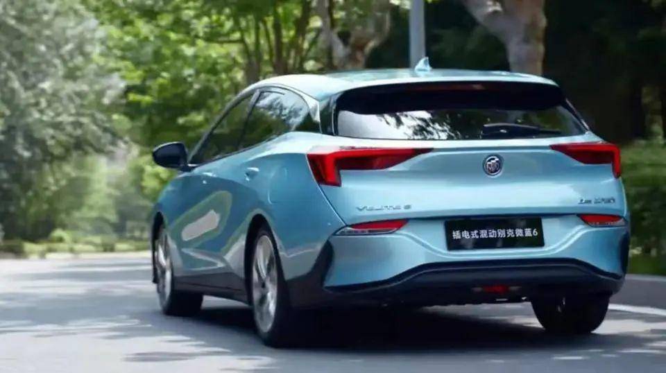 又一合资车放弃“尊严”了！从近20万降至8.58万，性价比完胜比亚迪秦