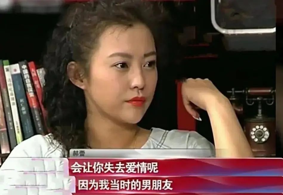 郝蕾疑似回应和邓超分手原因，网友却吵翻了天？