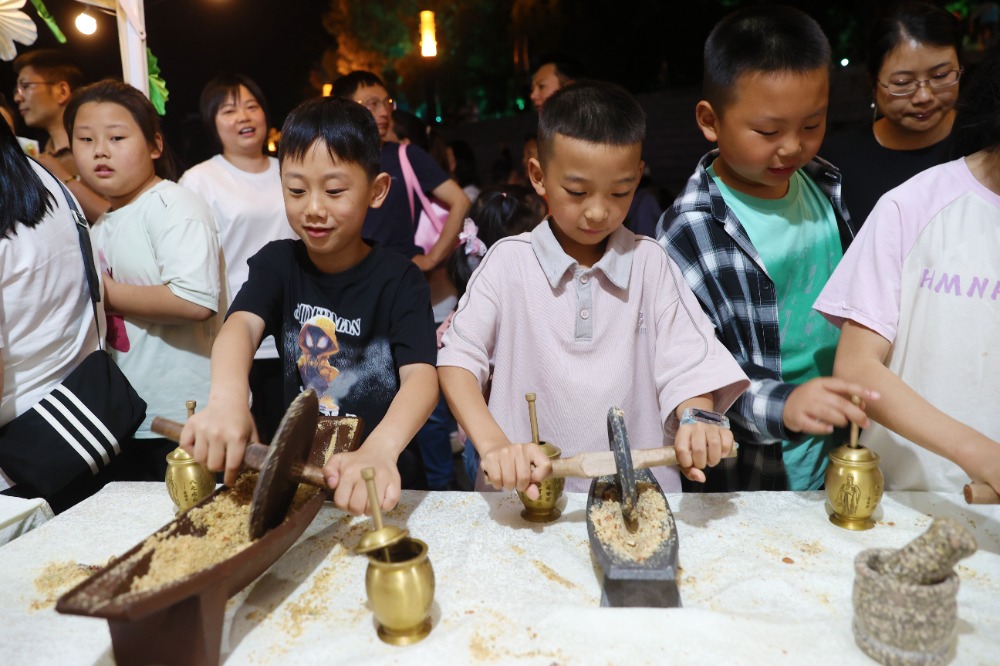 ͼƬ���ţ�ǭ�����������䡱��ҽҩ�Ļ�ҹ��