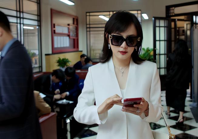 终于来了！胡歌宋佳雷佳音主演，央八开播，这部24集短剧熬夜也要追