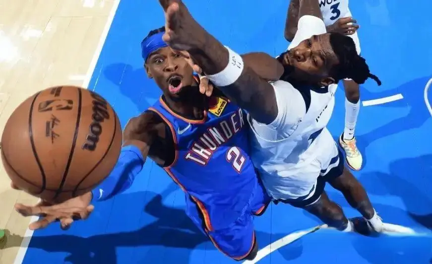 4-0轻松横扫，4-3强势晋级！却成NBA全民公敌，你们不配拿冠军