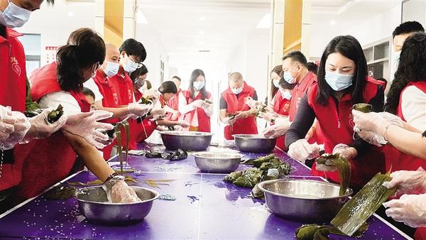 �о���ʫ�� ƷŨŨ����