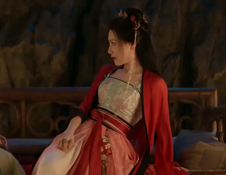 《藏海传》10位美女排名，陈妍希第7，张婧仪第4，第1实至名归