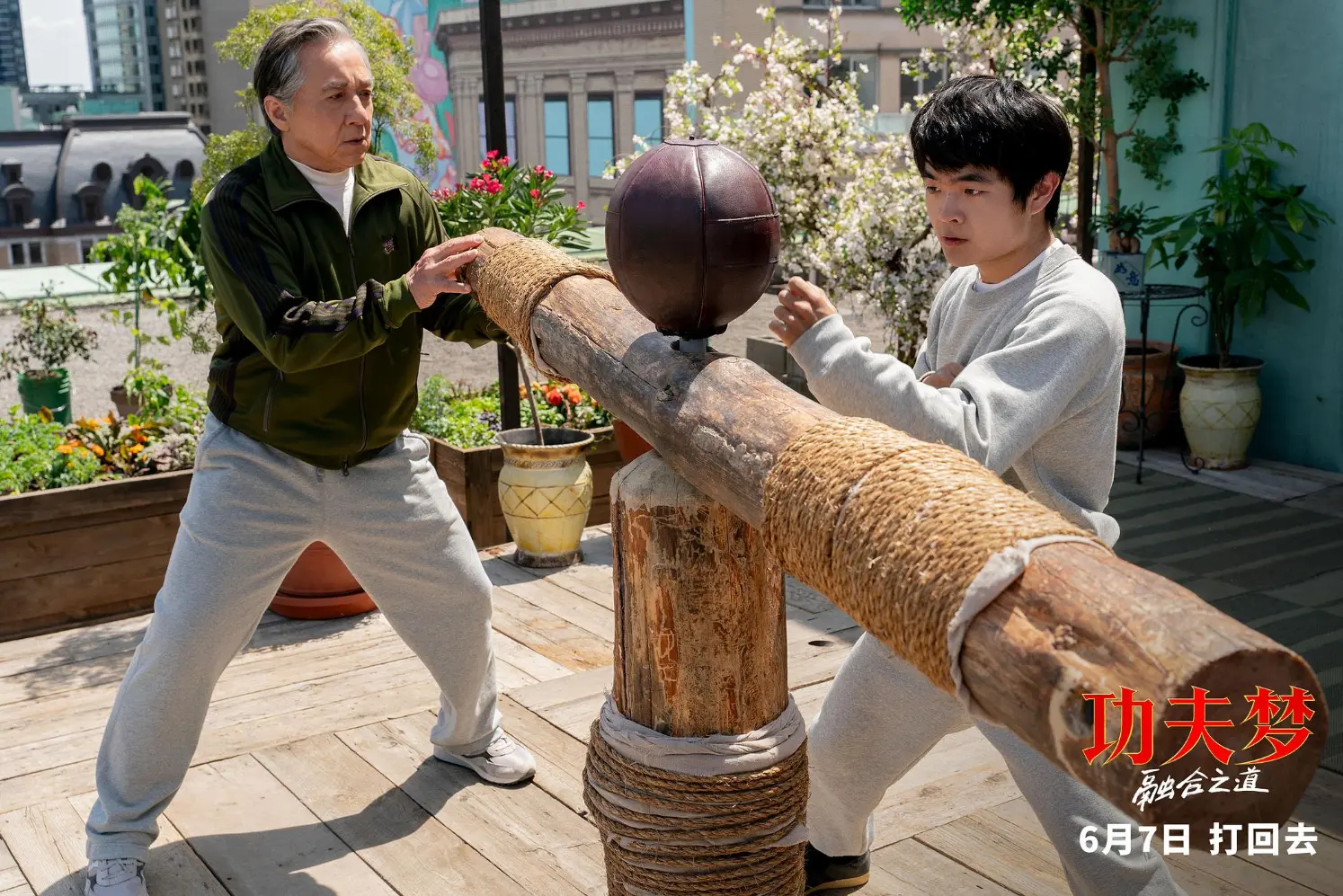 破4亿！海外票房将超《哪吒2》，71岁成龙又给国产片上了一课