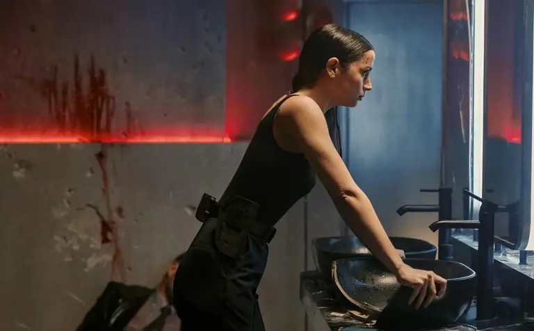 破4亿！海外票房将超《哪吒2》，71岁成龙又给国产片上了一课