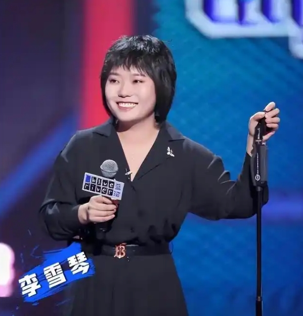 29岁李雪琴减重30斤，瘦成贾玲第二，最新照片美到像换了个头