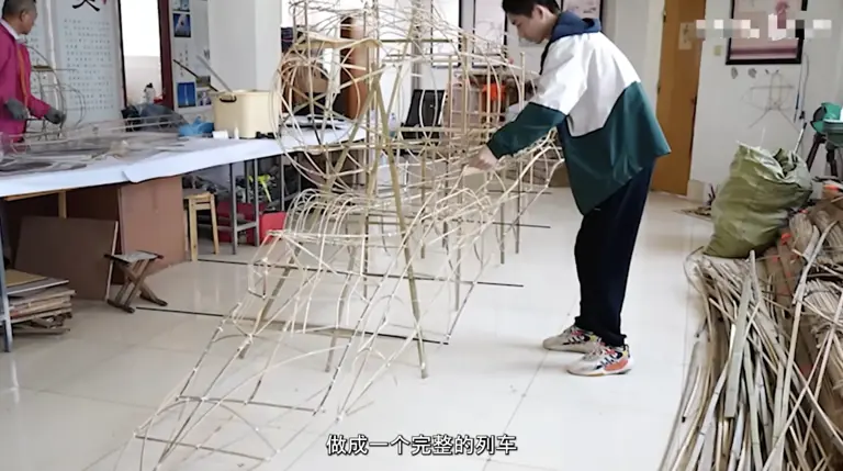 来自央妈的认可，大佬自制星穹列车登上CCTV，真成科幻代表作了