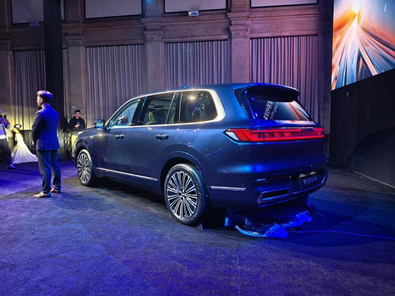 吉利造了辆“杭州湾GLS”？长超5.2米，6座，搭激光雷达+智驾，4.5秒破百