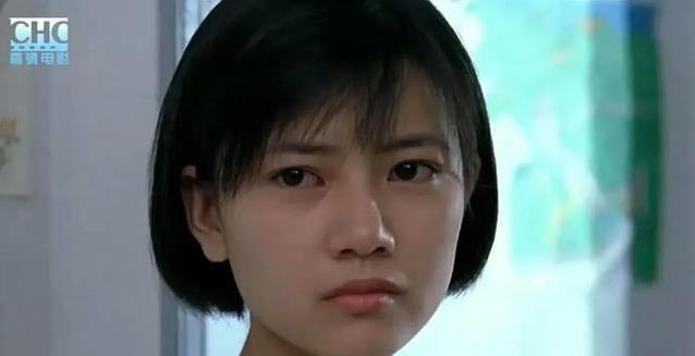 17岁逛街被星探看中，她拍广告火遍全国，却只想好好读书