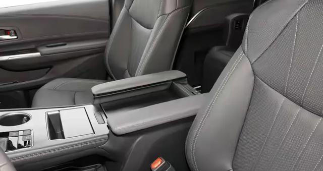 丰田这次“低头”了！曾加价4万，如今跌到21万！近5米2喝92油